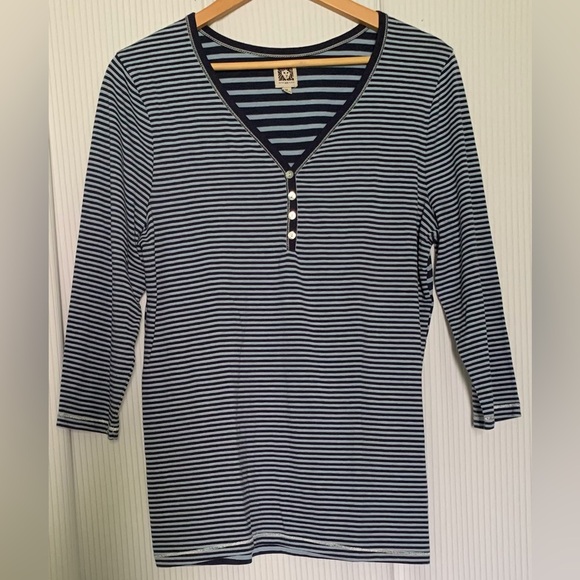 Anne Klein - Blue On Blue Striped V-neck Top With 3/4 Length Sleeves - Medium - Picture 1 of 8